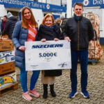 Spendenübergabe von der Skechers GmbH an die Tafel Dietzenbach